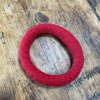 Bright Red Felt Bangle (563) 1