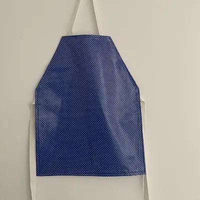 Children’s Blue Spotty Apron (033) 1