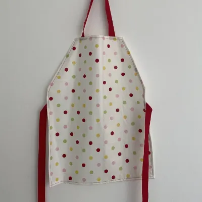 Children’s Spotty Apron (129a) 1