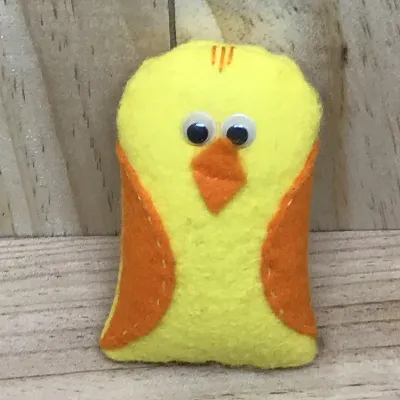 Felt Chick Pincushion (089) 1