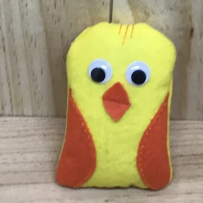 Felt Chick Pincushion (090) 1