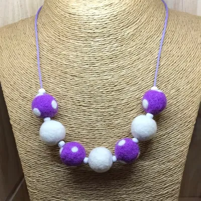 Felt Necklace (296) 1