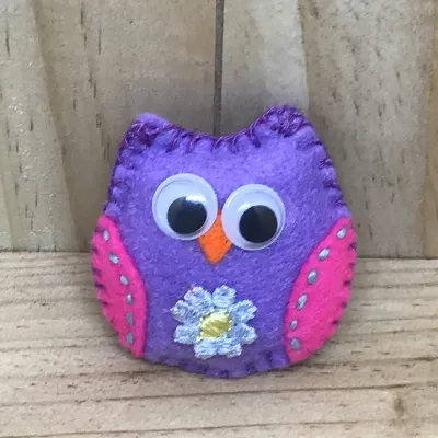 Felt Owl Brooch (071) 1