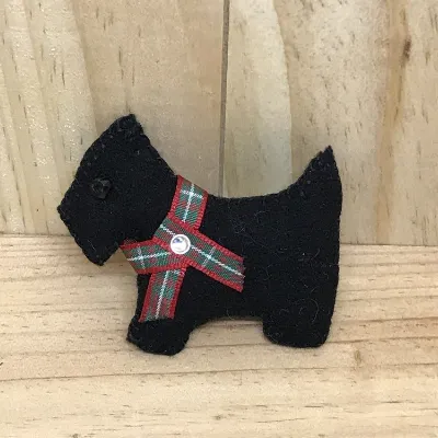 Felt Scotty Dog Brooch (068) 1