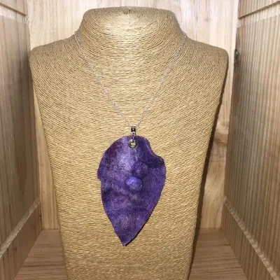 Purple Leaf Pendant (552) 1