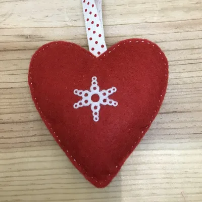 Red Felt Snowflake Heart (183) 1