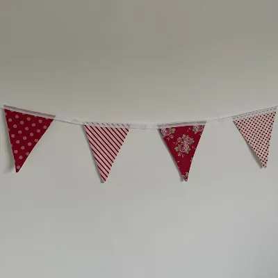 Red Floral Stripe Bunting (006) 1