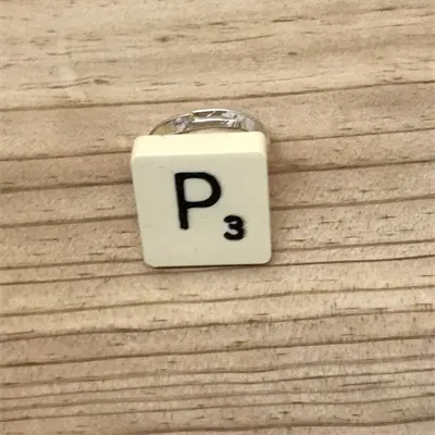 Scrabble Ring P (146) 1