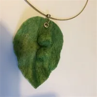 Green Felt Leaf Pendant (548)