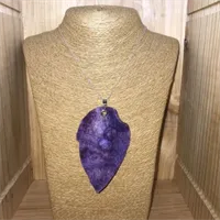 Purple Leaf Pendant (552)